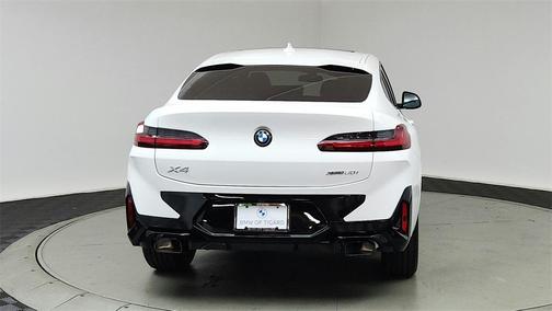 2025 BMW X4 xDrive30i
