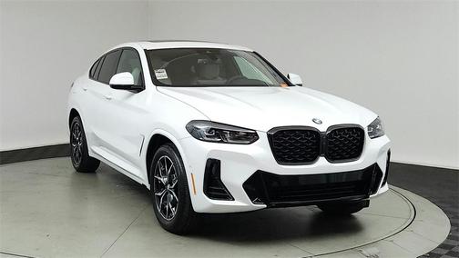 2025 BMW X4 xDrive30i