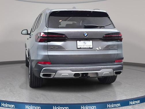 Gray Metallic 2026 BMW X5 xDrive40i