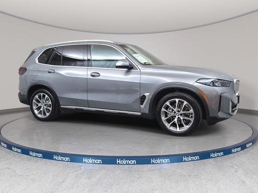 Gray Metallic 2026 BMW X5 xDrive40i