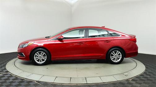2017 Hyundai SONATA SE