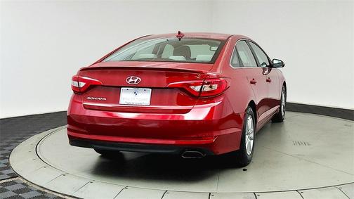 2017 Hyundai SONATA SE