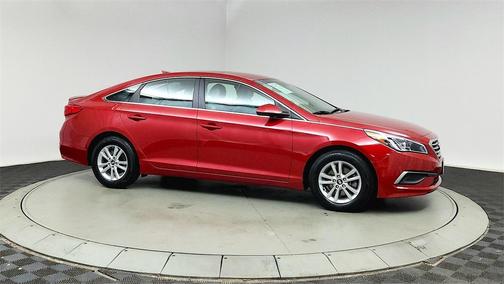 2017 Hyundai SONATA SE