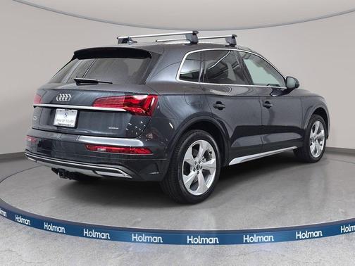 Manhattan Gray Metallic 2021 Audi Q5 45 Prestige