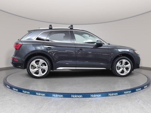 Manhattan Gray Metallic 2021 Audi Q5 45 Prestige