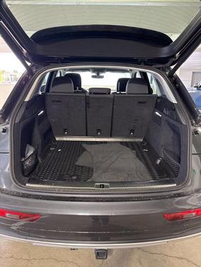 Manhattan Gray Metallic 2021 Audi Q5 45 Prestige