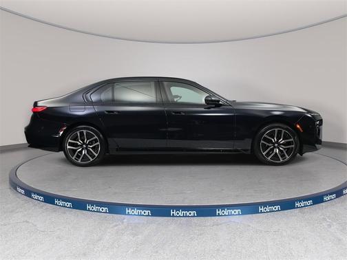 2026 BMW 750e xDrive