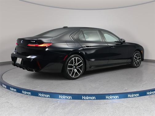 2026 BMW 750e xDrive