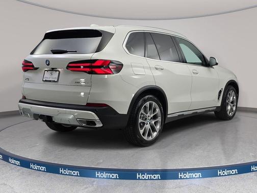 Alpine White 2026 BMW X5 PHEV xDrive50e