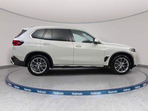 Alpine White 2026 BMW X5 PHEV xDrive50e
