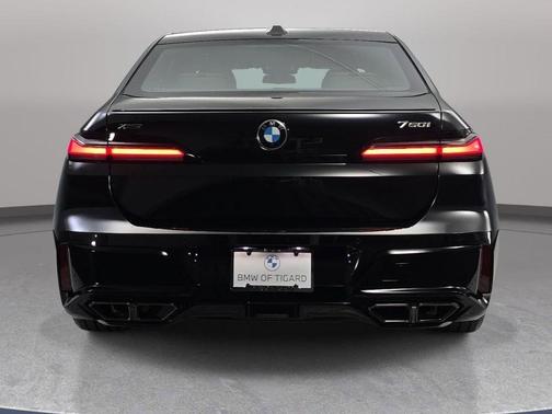 Black Sapphire Metallic 2026 BMW 760 760i xDrive