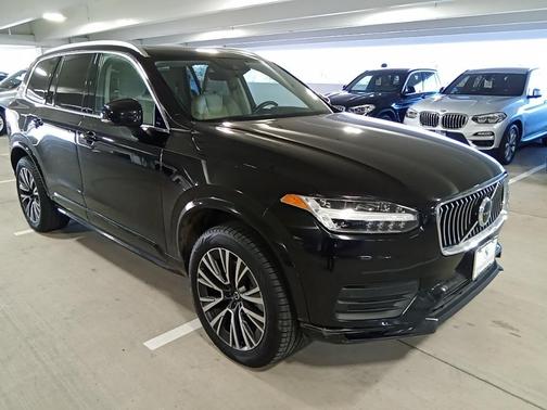 2020 Volvo XC90 T5 Momentum 7 Passenger