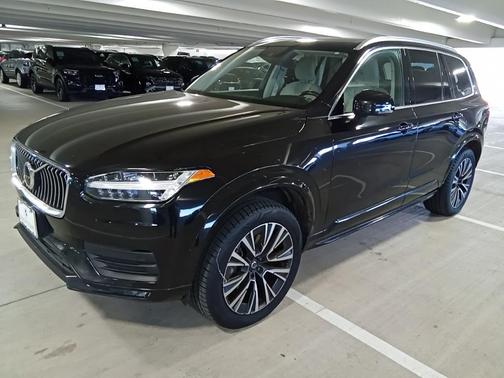 2020 Volvo XC90 T5 Momentum 7 Passenger