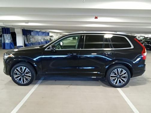 2020 Volvo XC90 T5 Momentum 7 Passenger