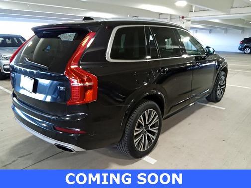 2020 Volvo XC90 T5 Momentum 7 Passenger