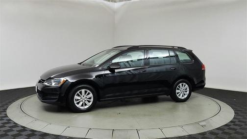 2016 Volkswagen Golf SportWagen S