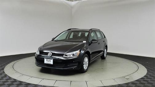 2016 Volkswagen Golf SportWagen S