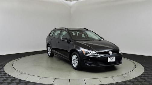 2016 Volkswagen Golf SportWagen S