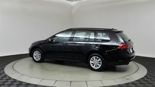 2016 Volkswagen Golf SportWagen S