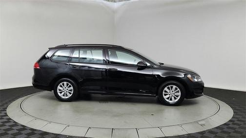 2016 Volkswagen Golf SportWagen S