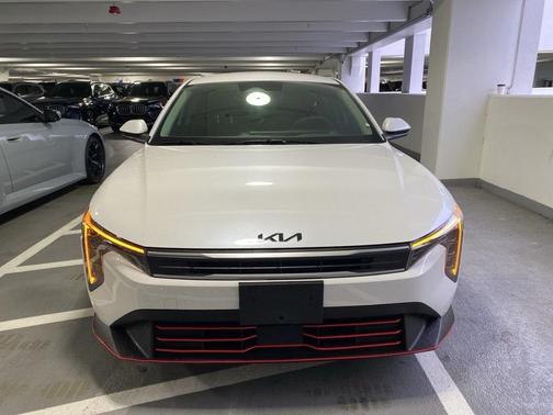 2025 Kia K4 LX