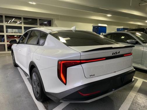 2025 Kia K4 LX