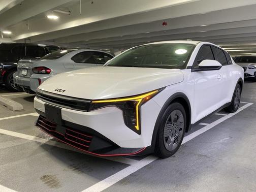 2025 Kia K4 LX