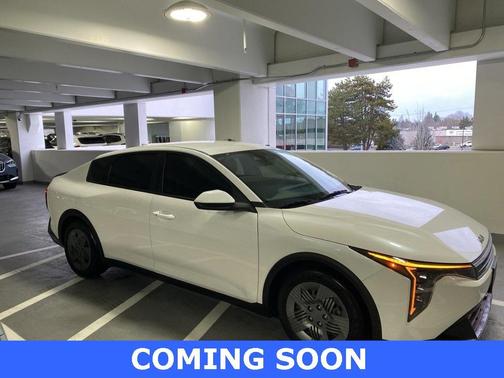 2025 Kia K4 LX