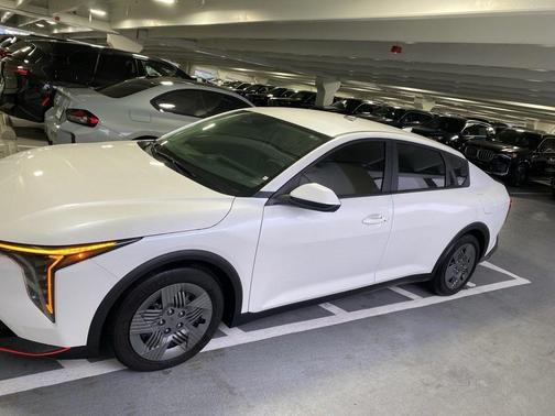 2025 Kia K4 LX