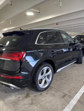 2023 Audi Q5 45 S line Prestige