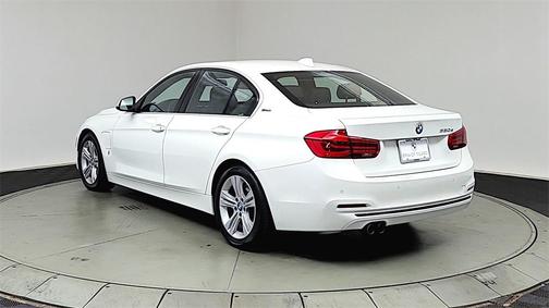 2018 BMW 330e iPerformance