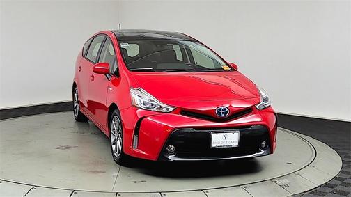 2017 Toyota Prius v Five