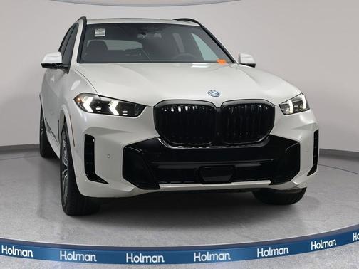 Mineral White Metallic 2026 BMW X5 PHEV xDrive50e