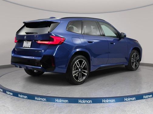 Portimao Blue Metallic 2026 BMW X1 xDrive28i