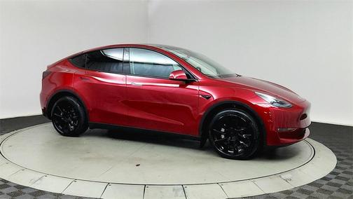 2024 Tesla Model Y Long Range
