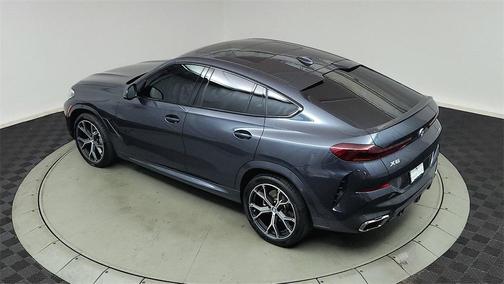 2022 BMW X6 xDrive40i