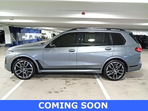 2023 BMW X7 M60i