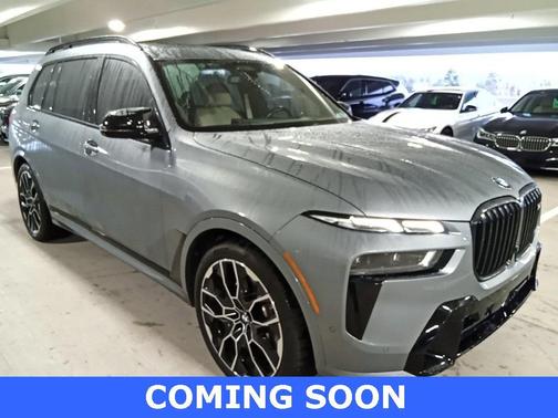 2023 BMW X7 M60i