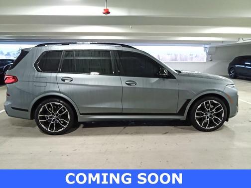 2023 BMW X7 M60i