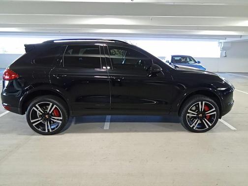 2014 Porsche Cayenne Turbo S