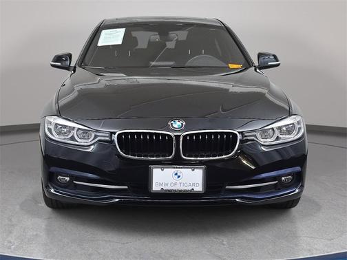 2018 BMW 330 i xDrive