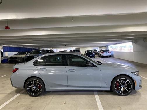 2024 BMW 330e xDrive