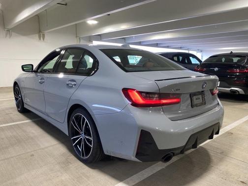 2024 BMW 330e xDrive