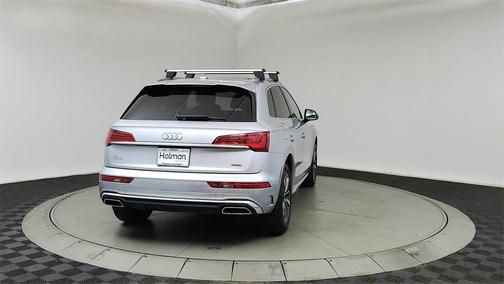 2022 Audi Q5 45 S line Premium Plus