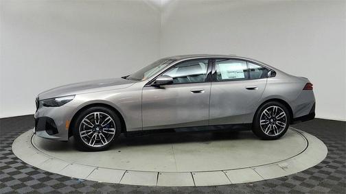 2025 BMW 530 i xDrive