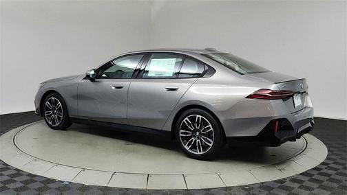 2025 BMW 530 i xDrive