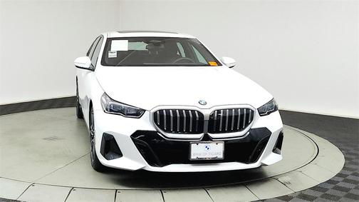 2025 BMW 540 i xDrive