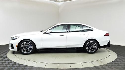2025 BMW 540 i xDrive