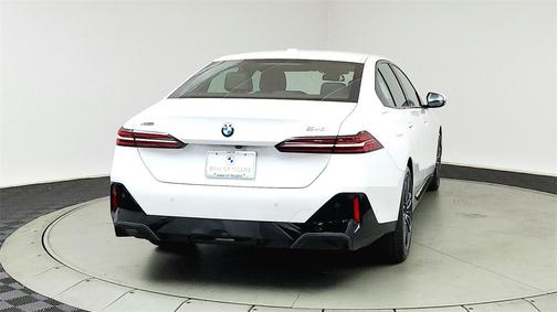 2025 BMW 540 i xDrive