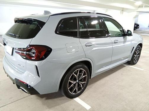 Brooklyn Gray Metallic 2023 BMW X3 xDrive30i